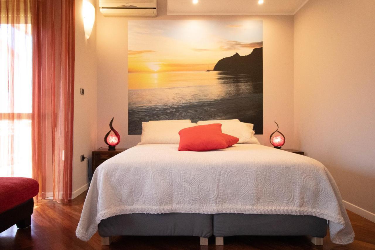 La Casa Di Adele Cagliari B&B Εξωτερικό φωτογραφία