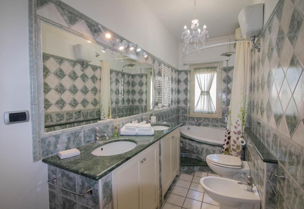 La Casa Di Adele Cagliari B&B Εξωτερικό φωτογραφία